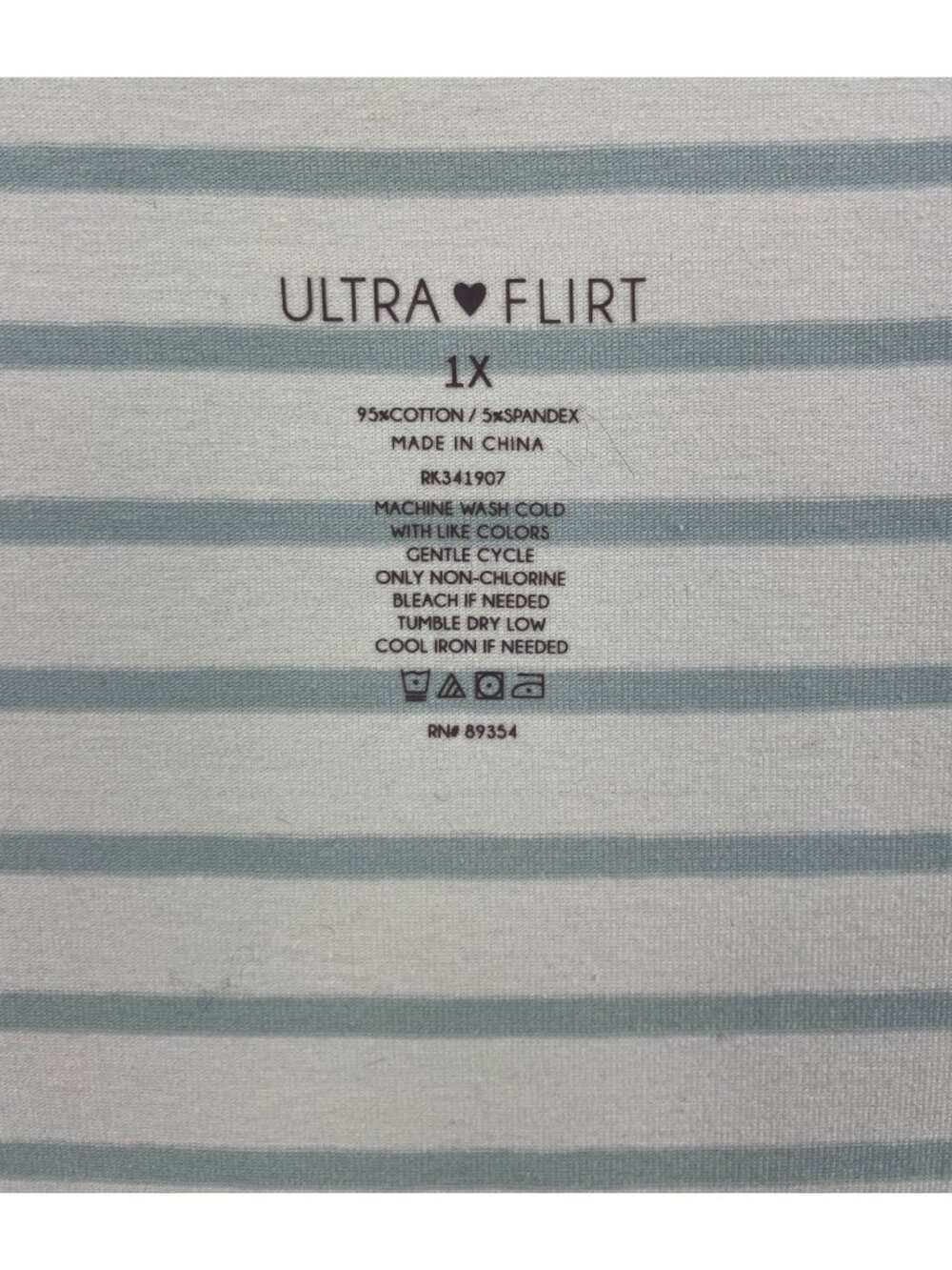 Ultra Flirt Essentials Womens 1X Long Sleeve Light Blue Striped Shirt - Picture 4 of 5